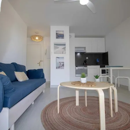 Bright Apt Of 32 M Renovated Near Town Fréjus Exterior photo