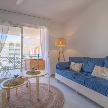 Bright Apt Of 32 M Renovated Near Town Fréjus Exterior photo