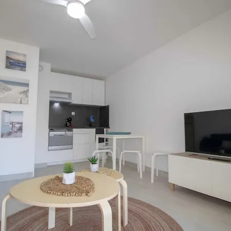 Bright Apt Of 32 M Renovated Near Town Fréjus Exterior photo
