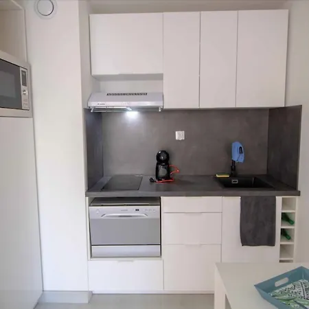 Bright Apt Of 32 M Renovated Near Town Fréjus Exterior photo